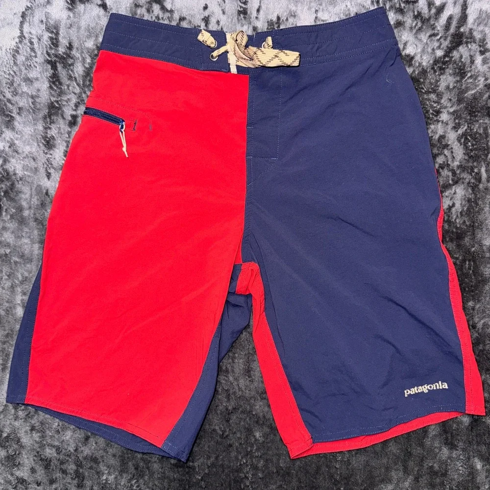 Patagonia Mens Colorblock Board Shorts Navy Red Size 28 Swim Trunks Side Pocket